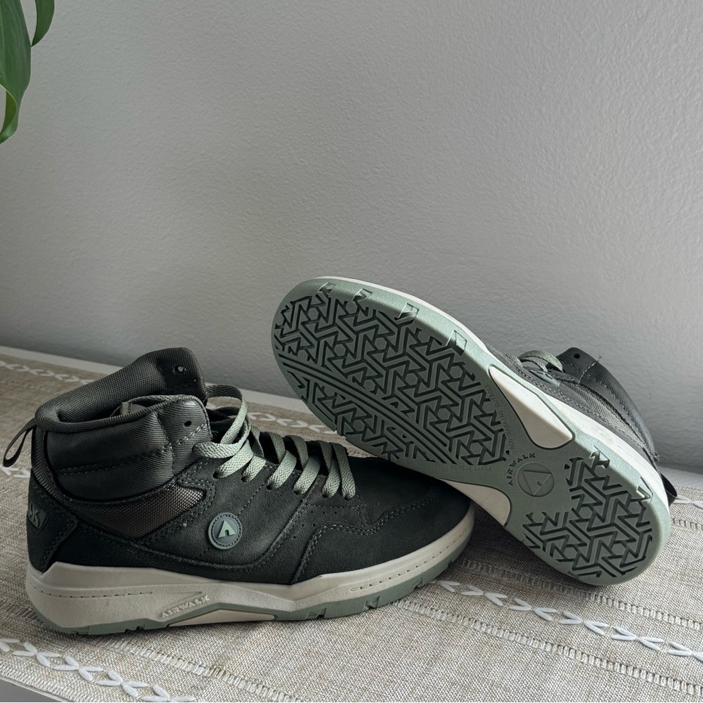 Airwalk Anchor Sneakers NWOT - Picture 3 of 8